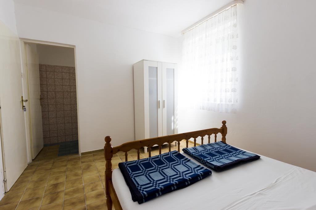 St. Roko Guest House Донья-Ластва Экстерьер фото